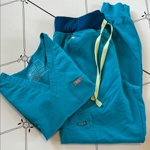 Women’s figs, scrub top and jogger pants